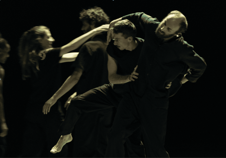 à l'ombre d'un vaste détail, hors tempête [ Christian Rizzo ]